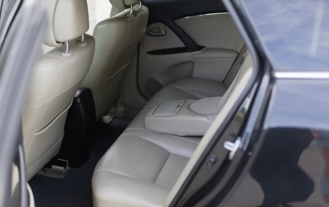 Toyota Avensis cena 22900 przebieg: 296000, rok produkcji 2010 z Kobyłka małe 352
